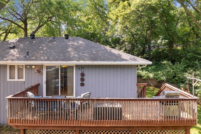 417 Brandywine Dr., Burnsville, MN 55337