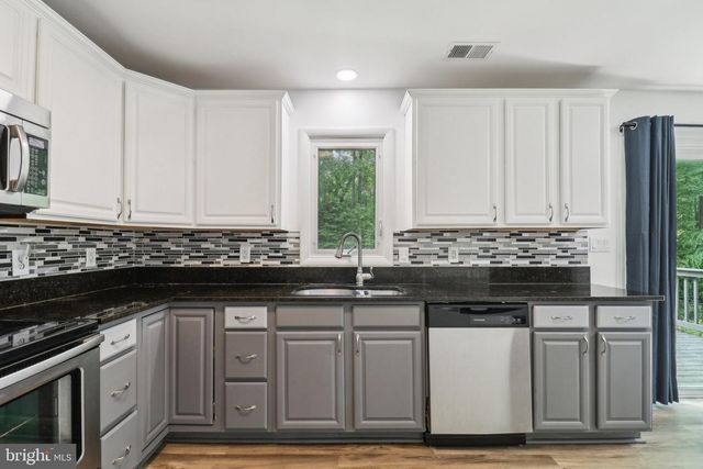 12 TURNER DR, Stafford, VA 22556