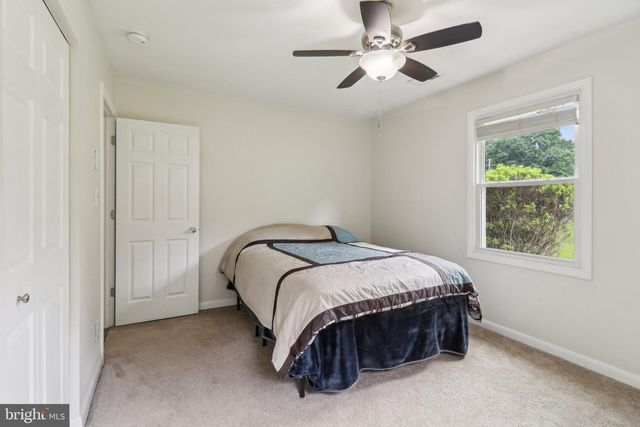 12 TURNER DR, Stafford, VA 22556