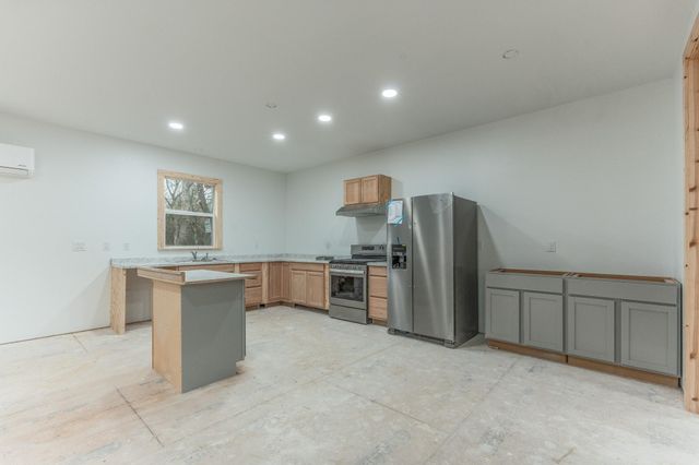 2077 County Road 408, Navasota, TX 77868