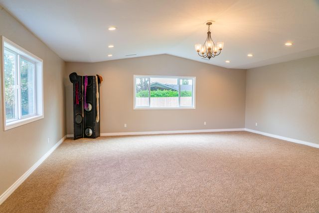 3086 Marilee Street, Medford, OR 97501