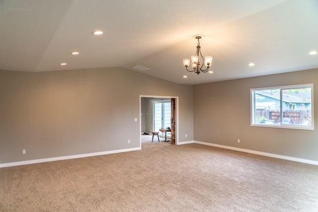 3086 Marilee Street, Medford, OR 97501