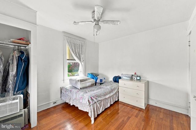 604 S OAK LN S, Secane, PA 19018