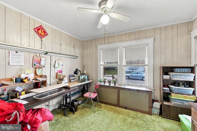 604 S OAK LN S, Secane, PA 19018