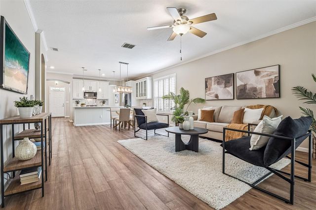 203 HERON POINT WAY, Deland, FL 32724