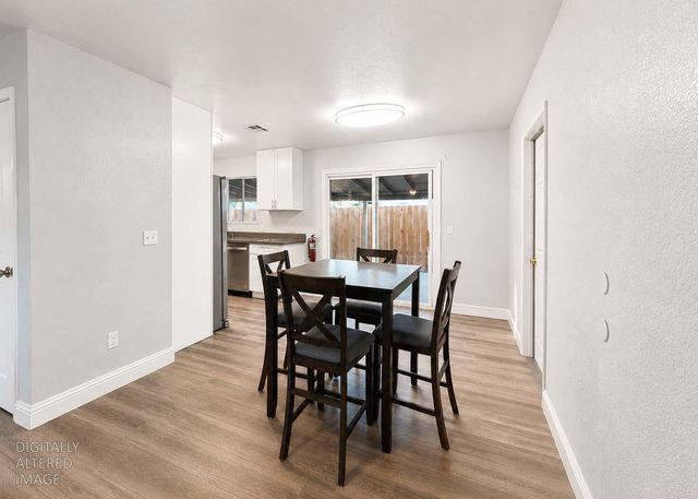 336 1st St, Livingston, CA 95334