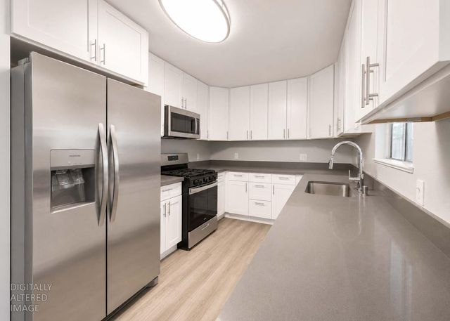 336 1st St, Livingston, CA 95334