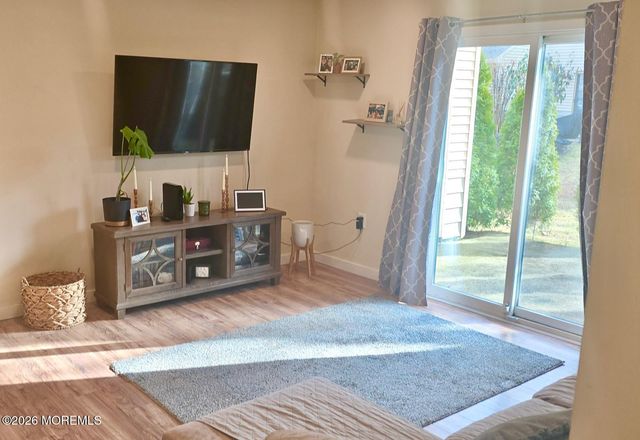 1403 Violet Lane, Jackson, NJ 08527