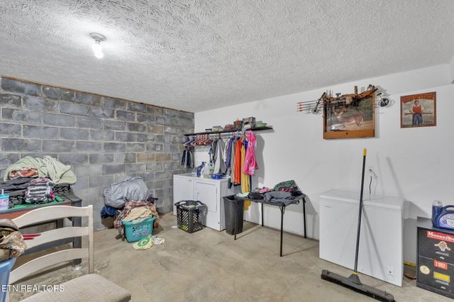 487 Kearney Rd, New Market, TN 37820