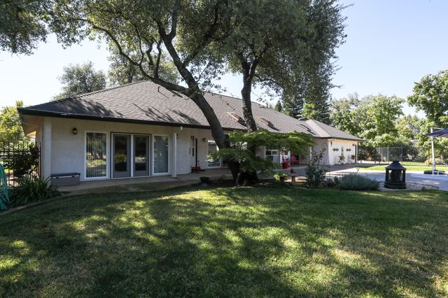 6639 Riata Drive, Redding, CA 96002