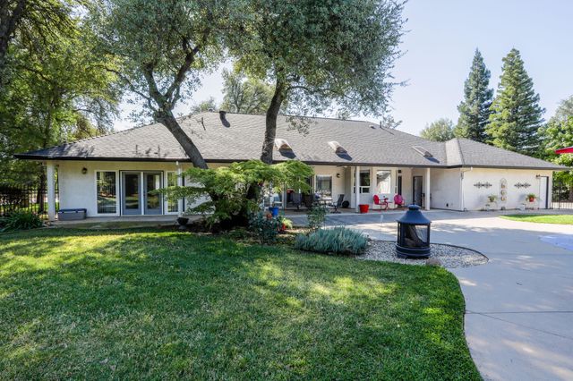6639 Riata Drive, Redding, CA 96002