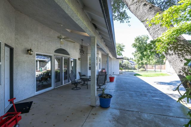 6639 Riata Drive, Redding, CA 96002