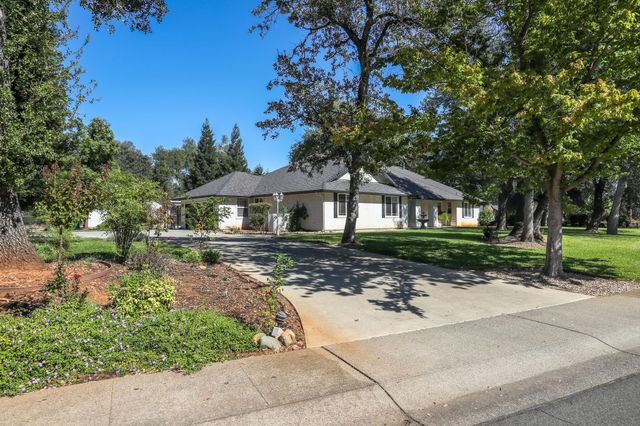 6639 Riata Drive, Redding, CA 96002