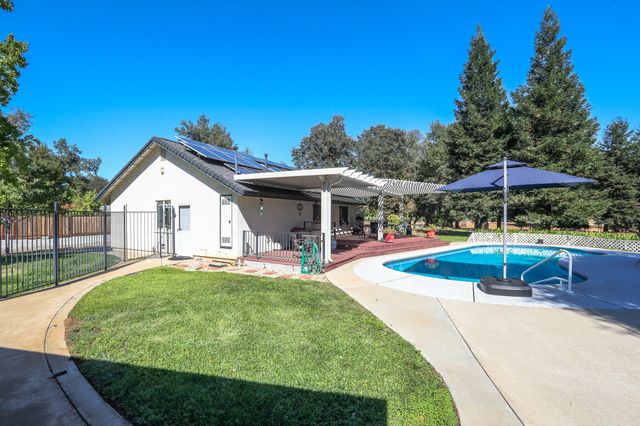 6639 Riata Drive, Redding, CA 96002