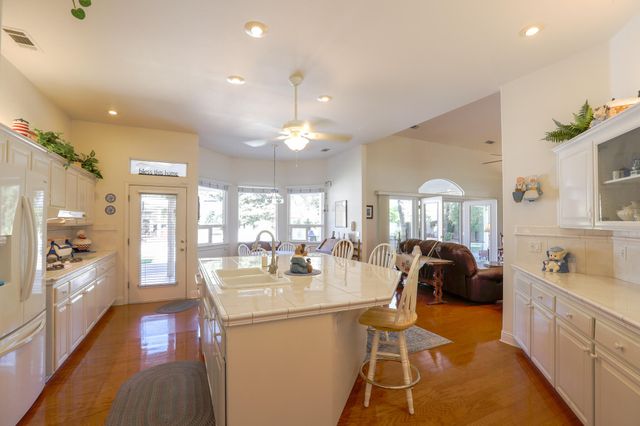 6639 Riata Drive, Redding, CA 96002