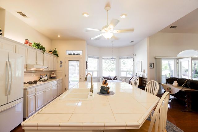 6639 Riata Drive, Redding, CA 96002