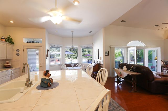 6639 Riata Drive, Redding, CA 96002