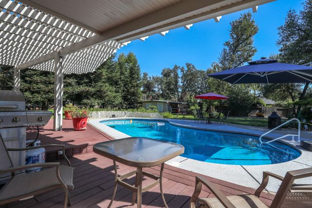 6639 Riata Drive, Redding, CA 96002