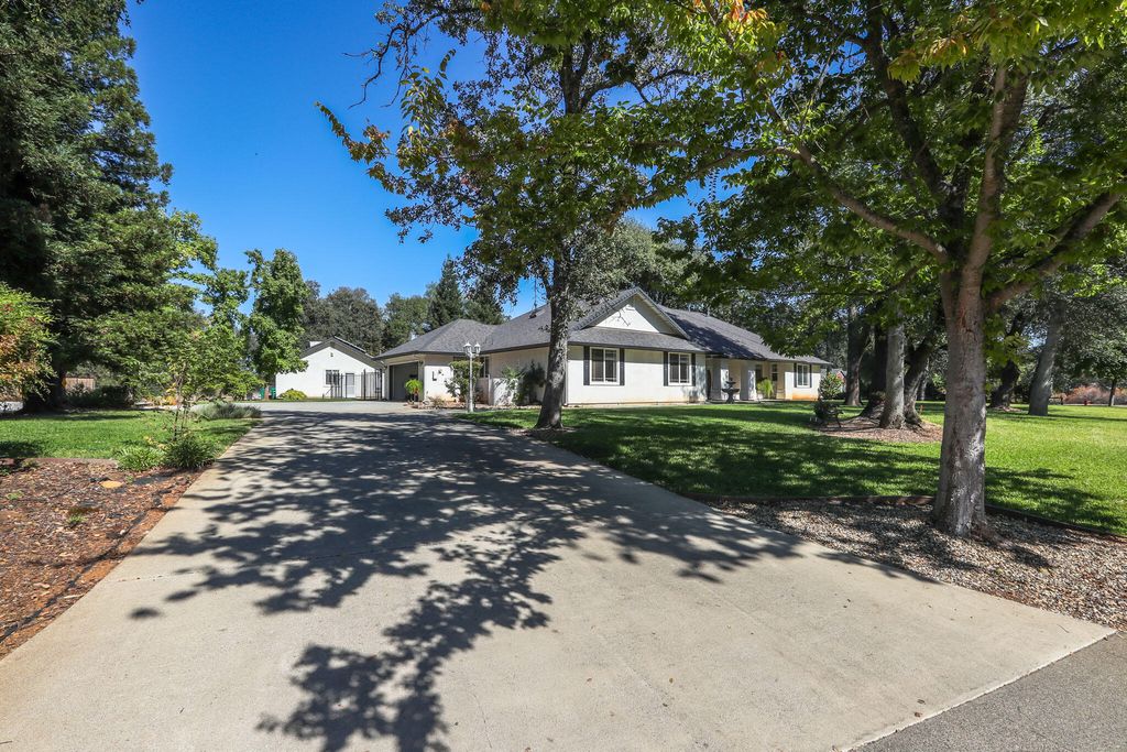 6639 Riata Drive, Redding, CA 96002