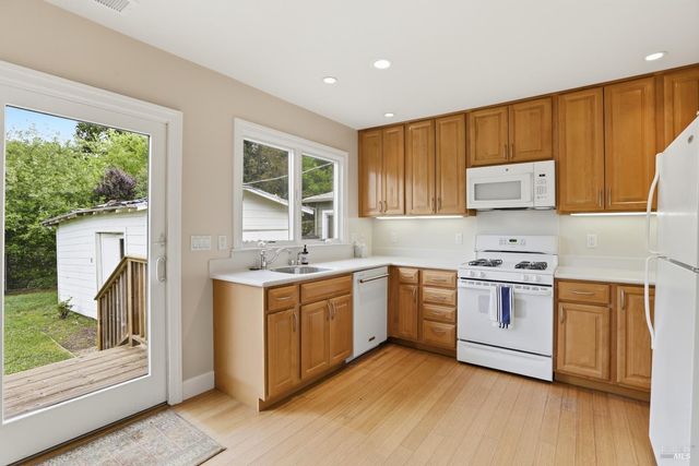 2166 5th Ave, San Rafael, CA 94901