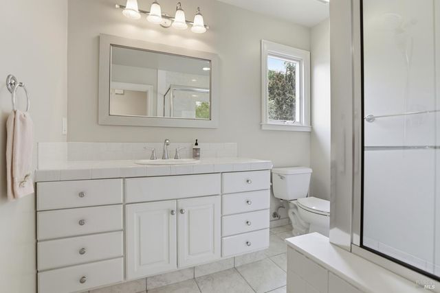 2166 5th Ave, San Rafael, CA 94901