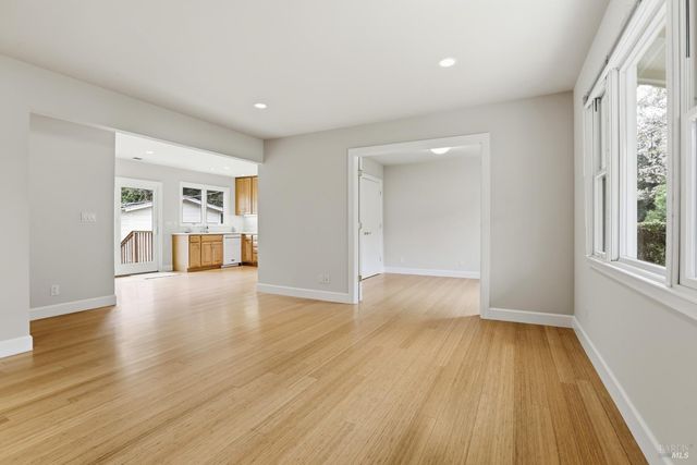 2166 5th Ave, San Rafael, CA 94901