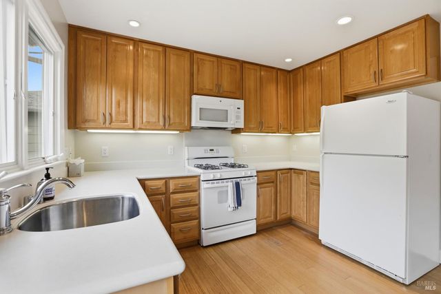 2166 5th Ave, San Rafael, CA 94901