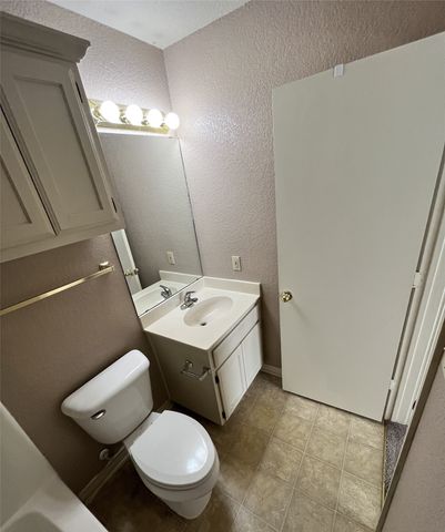 219 Bryan Street 100, Denton, TX 76201