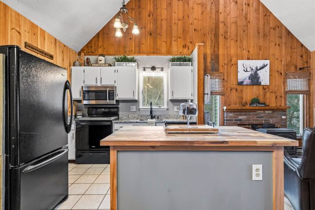 185 Reservoir Road, Campton, NH 03223