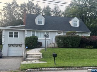 19 Debaun Avenue, West Caldwell, NJ 07006