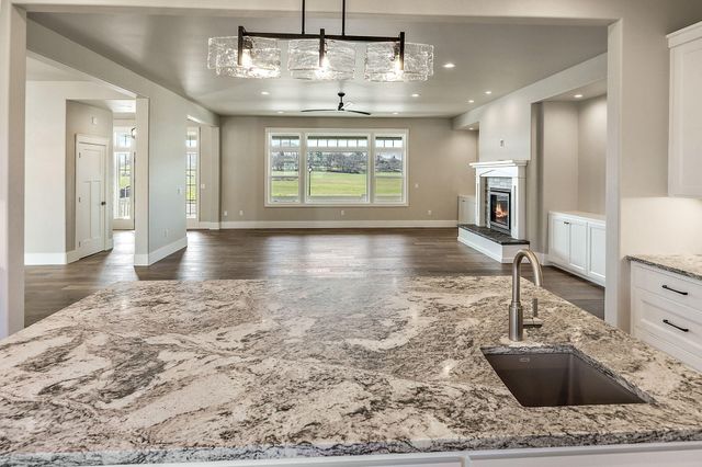 4137 Shamrock Drive, Medford, OR 97504