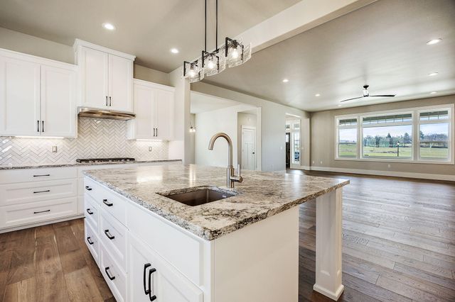 4137 Shamrock Drive, Medford, OR 97504