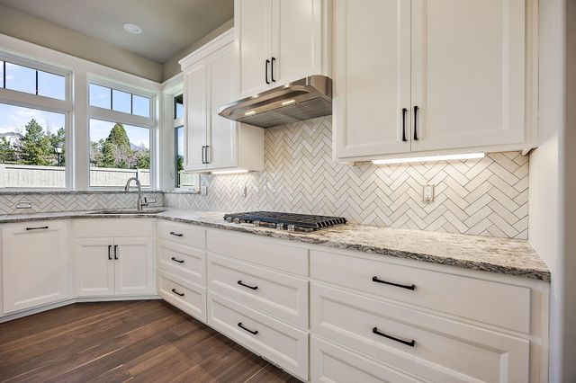 4137 Shamrock Drive, Medford, OR 97504