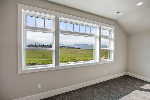 4137 Shamrock Drive, Medford, OR 97504
