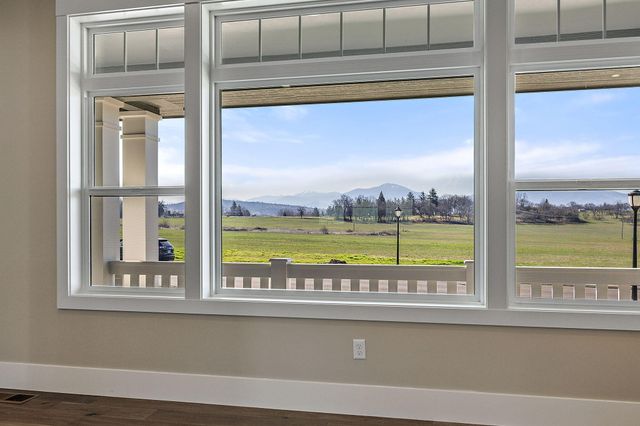 4137 Shamrock Drive, Medford, OR 97504