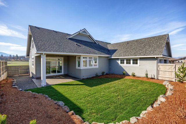 4137 Shamrock Drive, Medford, OR 97504