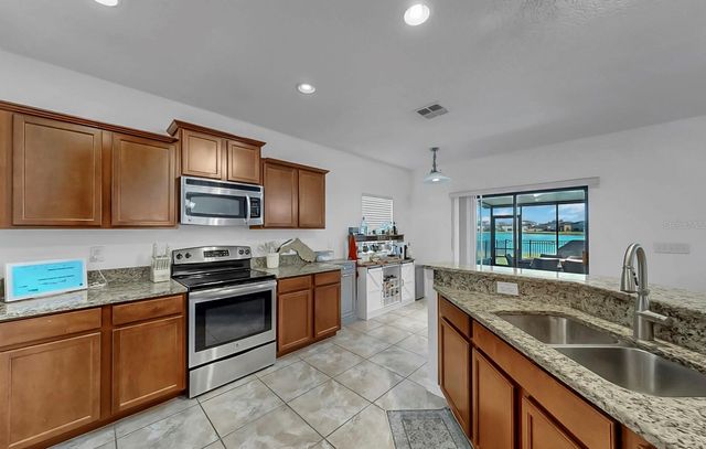 10012 NEWMINSTER LOOP, Ruskin, FL 33573