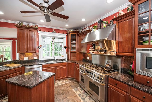 6715 Meyer Road, Marengo, IL 60152
