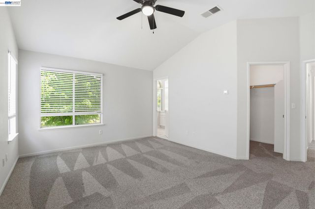 419 Pioneer Ave, Manteca, CA 95336
