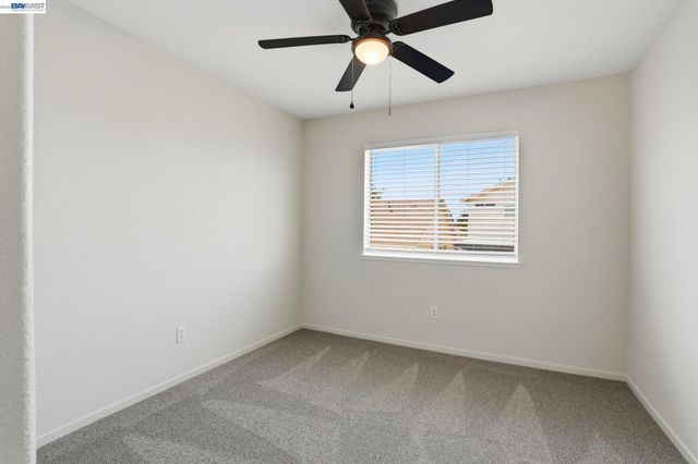 419 Pioneer Ave, Manteca, CA 95336
