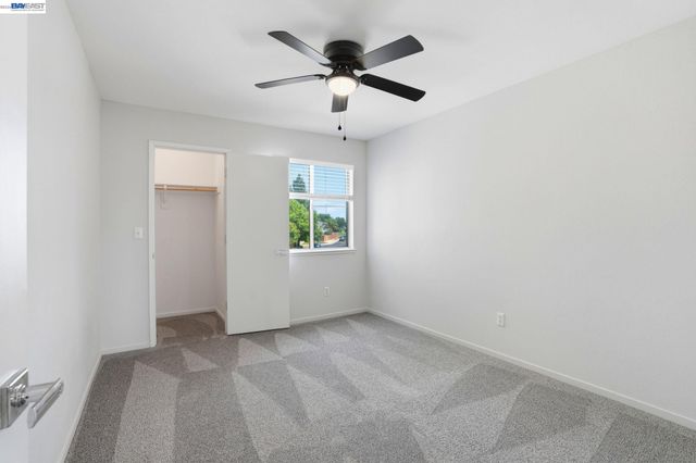 419 Pioneer Ave, Manteca, CA 95336