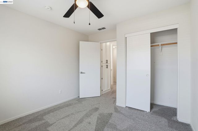 419 Pioneer Ave, Manteca, CA 95336
