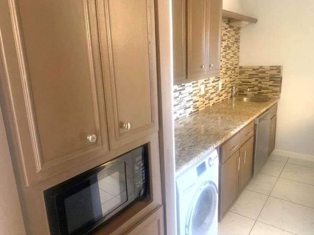 5550 N Braeswood Boulevard 148, Houston, TX 77096