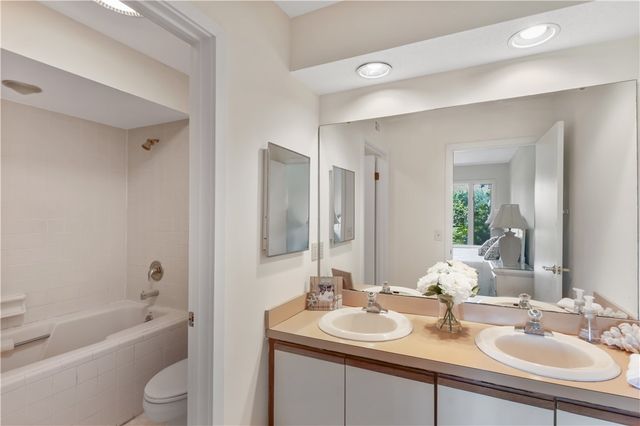 259 Moss Oak Lane, St Simons Island, GA 31522