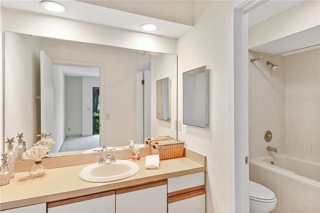 259 Moss Oak Lane, St Simons Island, GA 31522