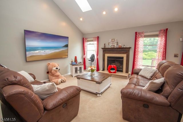 18 Mountain View Ct, Hardyston Twp., NJ 07419