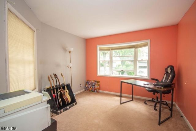 18 Mountain View Ct, Hardyston Twp., NJ 07419