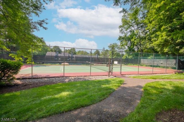 18 Mountain View Ct, Hardyston Twp., NJ 07419