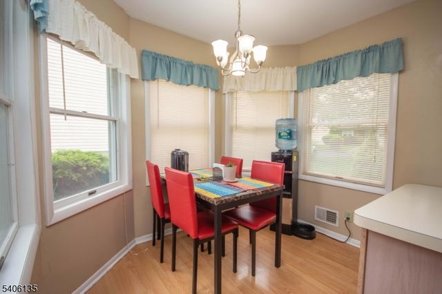 18 Mountain View Ct, Hardyston Twp., NJ 07419