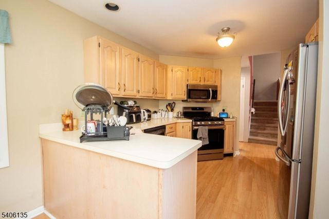 18 Mountain View Ct, Hardyston Twp., NJ 07419